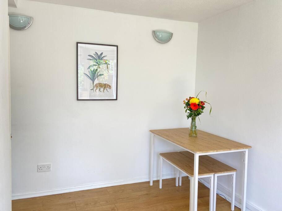 Apartmán Stylish & Tranquil Flat With Excellent Connections Londýn Exteriér fotografie